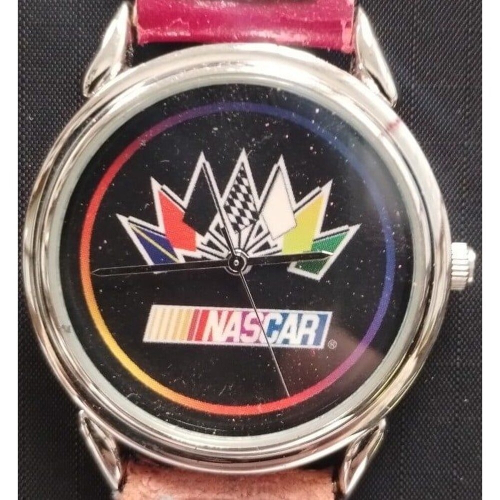 VINTAGE UNISEX NASCAR WATCH. JAPAN MOVEMENT